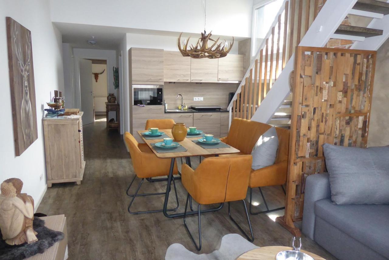 Appartement Vip Deluxe 107Qm Auf Zwei Etagen 1 Dopplezimmer Eg 1 Doppelzimmer Auf Der Galerie Sowie 2 Badezimmer Und Komplette Kueche Mit Mikrowelle Und Backofen Ideal Fuer 1 Bis 6 Gaeste Direkter Blick Auf Garten Und Bergblick Alles Nur Nicht 0815 à Schliersee Extérieur photo