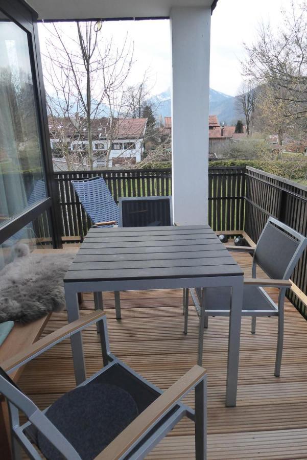 Appartement Vip Deluxe 107Qm Auf Zwei Etagen 1 Dopplezimmer Eg 1 Doppelzimmer Auf Der Galerie Sowie 2 Badezimmer Und Komplette Kueche Mit Mikrowelle Und Backofen Ideal Fuer 1 Bis 6 Gaeste Direkter Blick Auf Garten Und Bergblick Alles Nur Nicht 0815 à Schliersee Extérieur photo