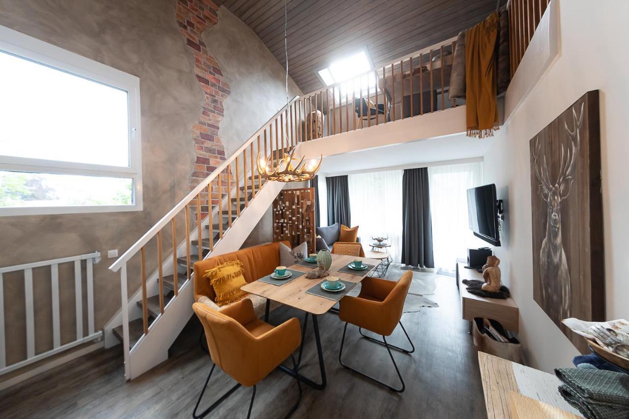 Appartement Vip Deluxe 107Qm Auf Zwei Etagen 1 Dopplezimmer Eg 1 Doppelzimmer Auf Der Galerie Sowie 2 Badezimmer Und Komplette Kueche Mit Mikrowelle Und Backofen Ideal Fuer 1 Bis 6 Gaeste Direkter Blick Auf Garten Und Bergblick Alles Nur Nicht 0815 à Schliersee Extérieur photo