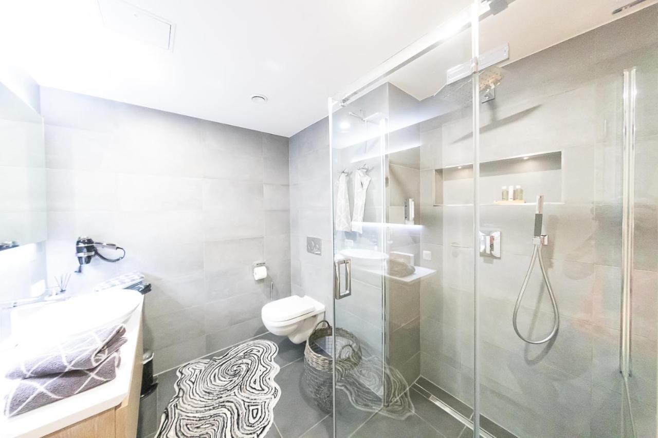 Appartement Vip Deluxe 107Qm Auf Zwei Etagen 1 Dopplezimmer Eg 1 Doppelzimmer Auf Der Galerie Sowie 2 Badezimmer Und Komplette Kueche Mit Mikrowelle Und Backofen Ideal Fuer 1 Bis 6 Gaeste Direkter Blick Auf Garten Und Bergblick Alles Nur Nicht 0815 à Schliersee Extérieur photo